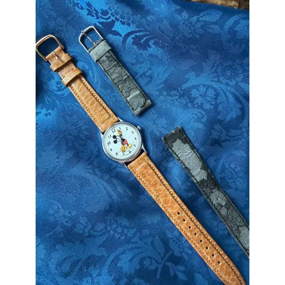 Vintage Lorus Mickey Mouse Quartz Watch Disney V515-6000 (CCC125)